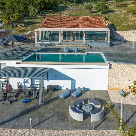 Di Sasso Apartman Troïanáta